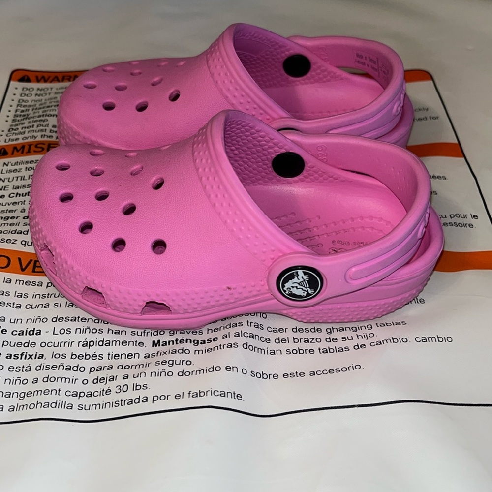 Toddler Crocs size 7c